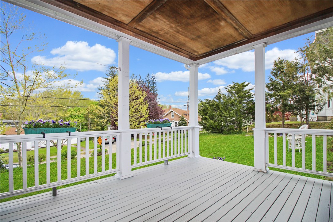 28 Spring Street Westerly, RI 02891 - Photo 5 of 39