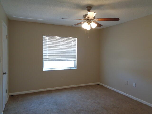 2011 Oleander Boulevard, Unit C Fort Pierce, FL 34950 - Photo 6 of 9 DSC08485