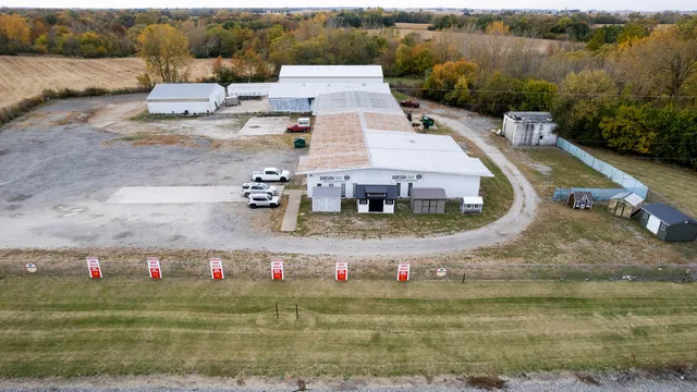 a picture of street with houses