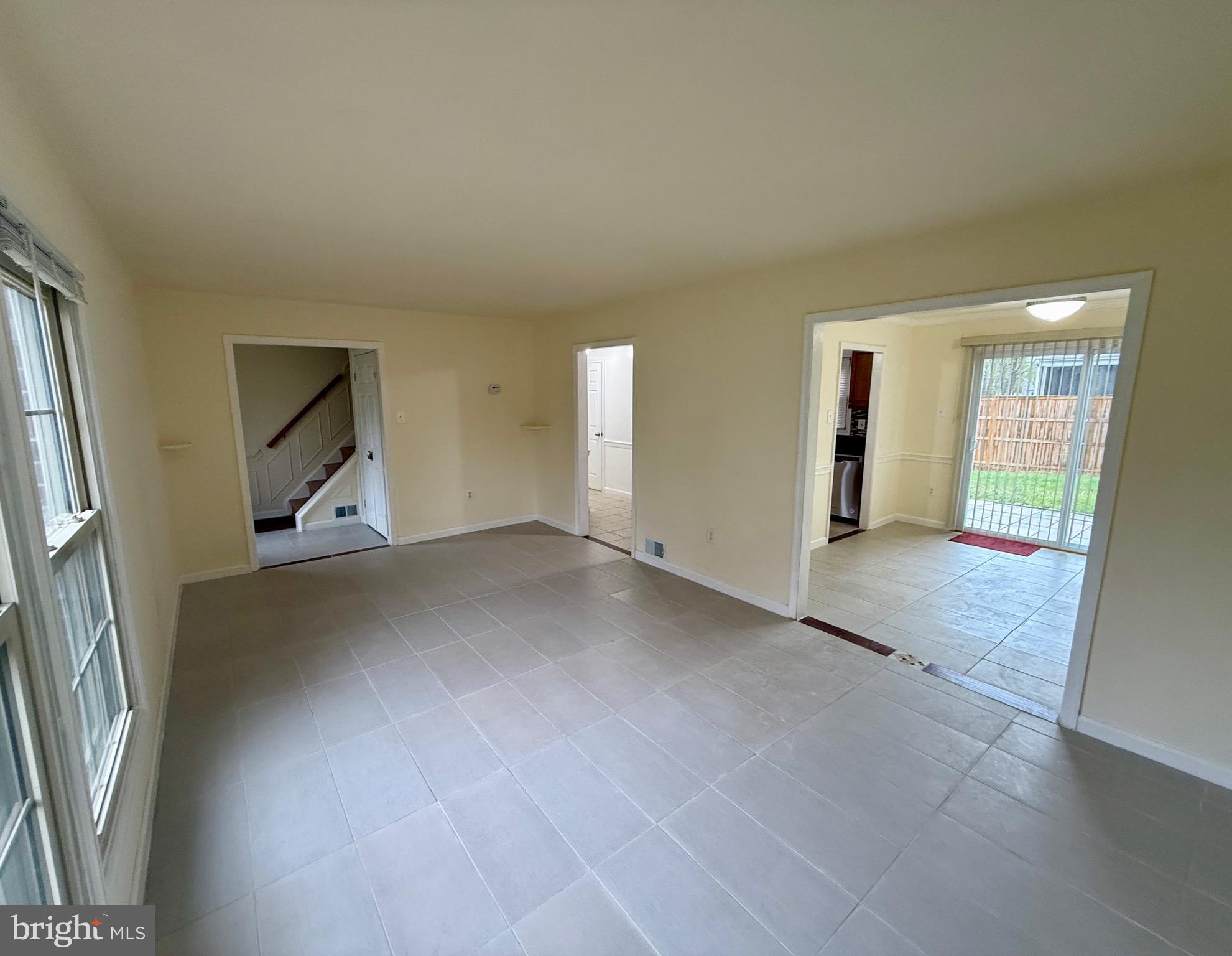 753 Chapelgate Drive Odenton, MD 21113 - Photo 3 of 24 Living Room