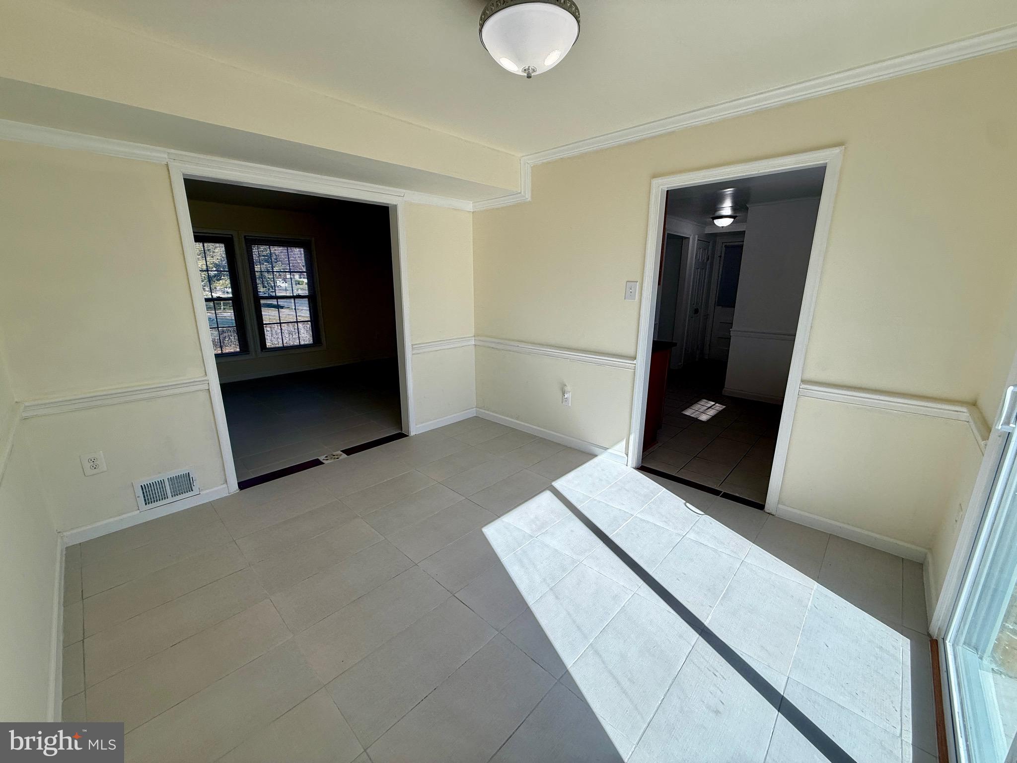 753 Chapelgate Drive Odenton, MD 21113 - Photo 6 of 24 Dining Room