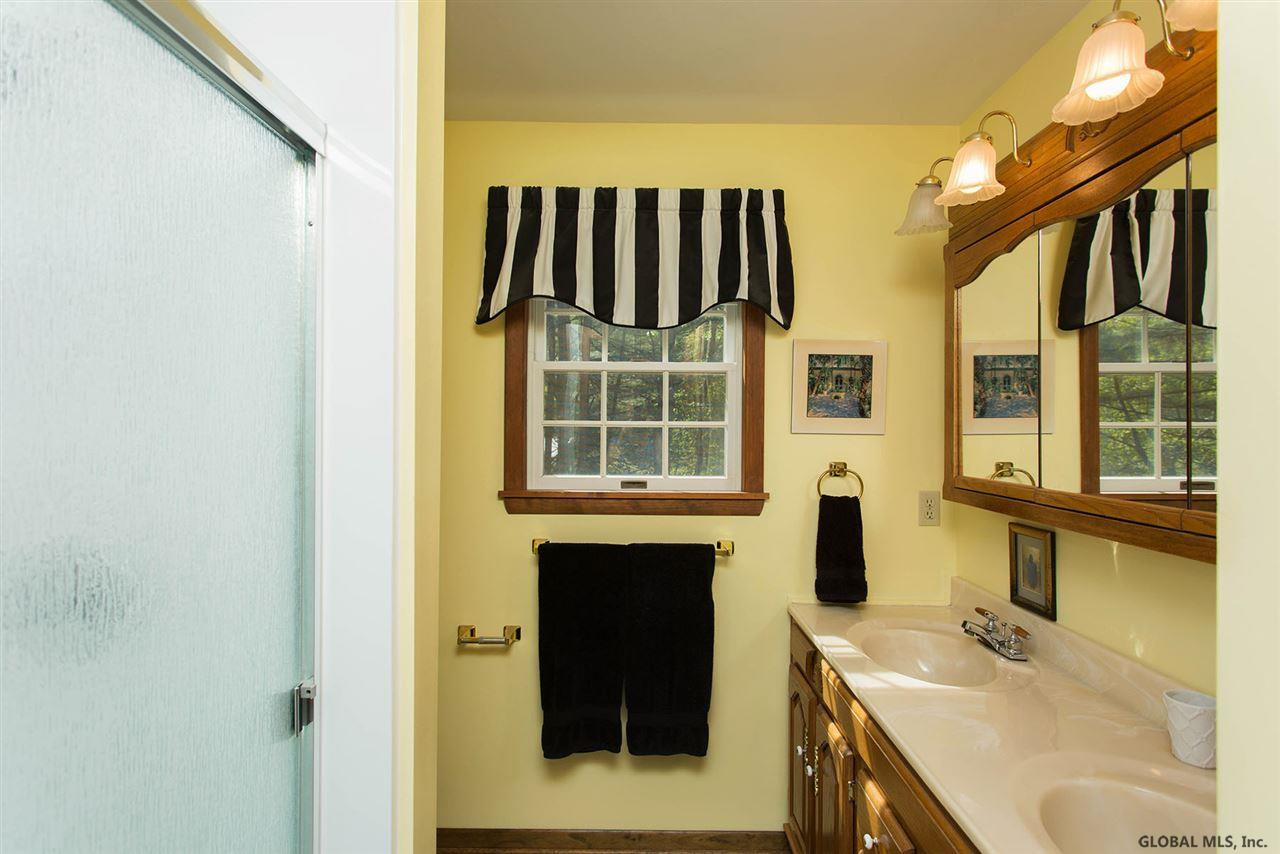 9 Round Table Road Saratoga Springs, NY 12866 - Photo 11 of 25 Photo 11