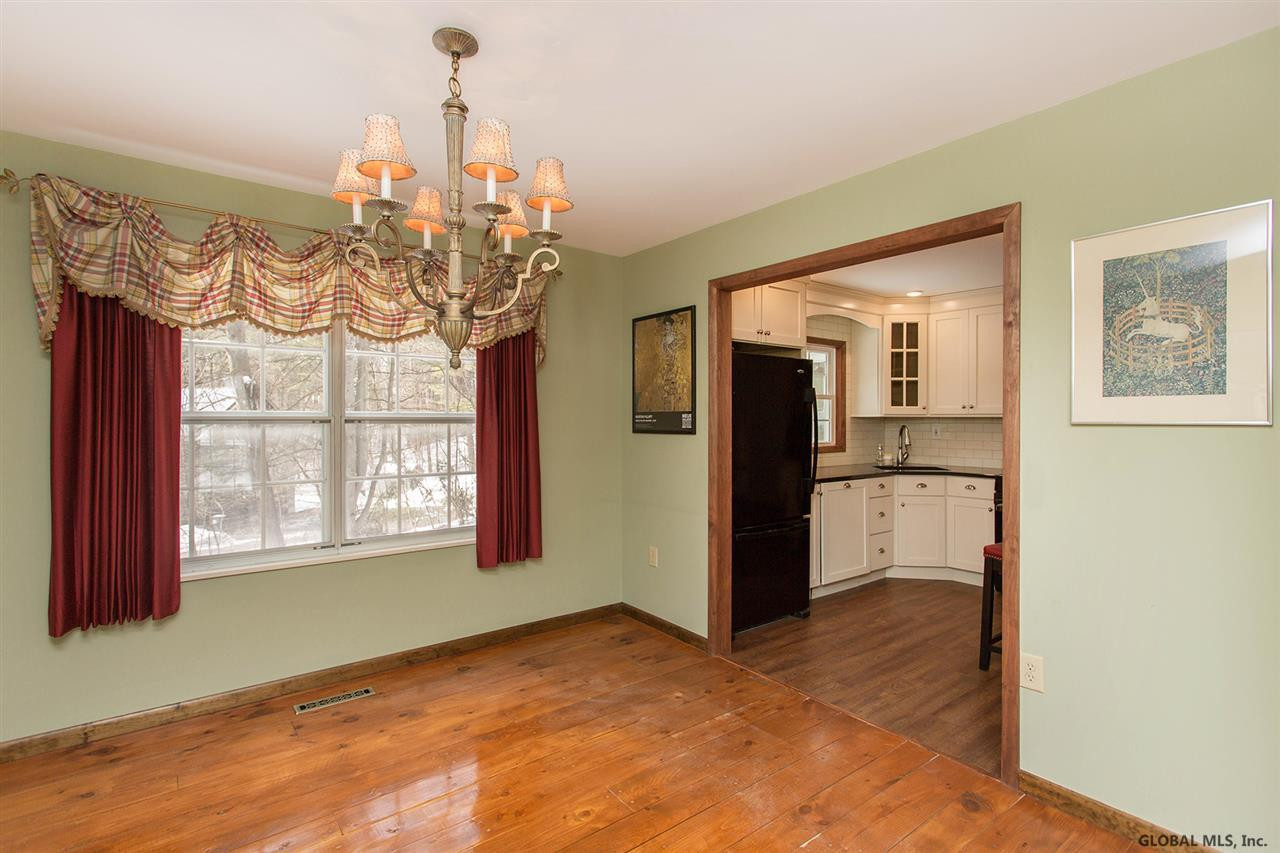 9 Round Table Road Saratoga Springs, NY 12866 - Photo 4 of 25 Photo 4