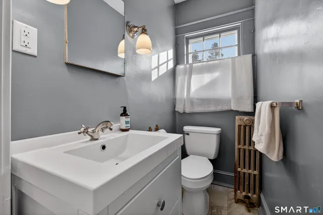 $379,900 | 223 Ledyard Street, New London, CT 06320