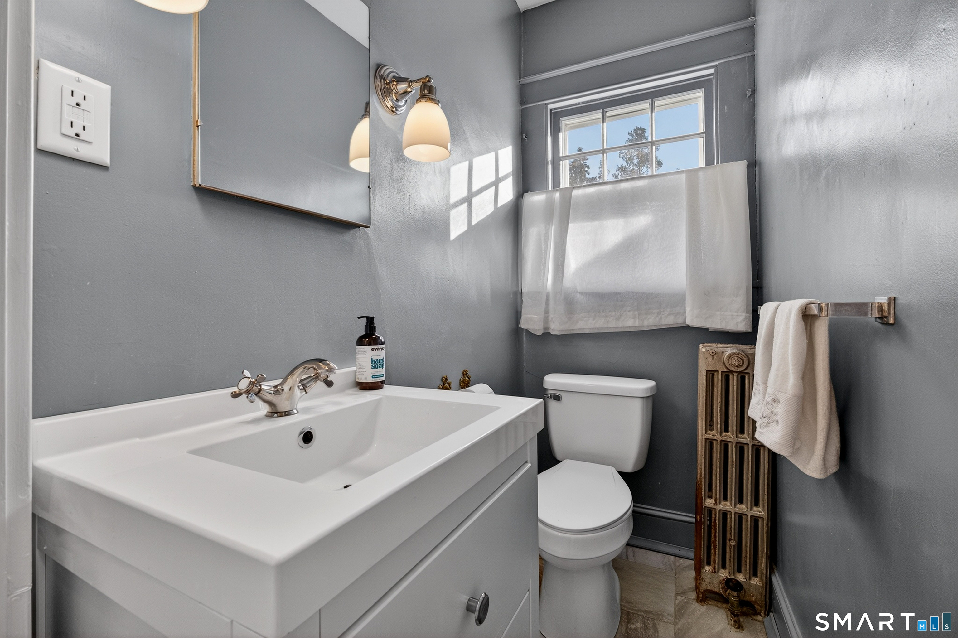 223 Ledyard Street New London, CT 06320 - Photo 26 of 40