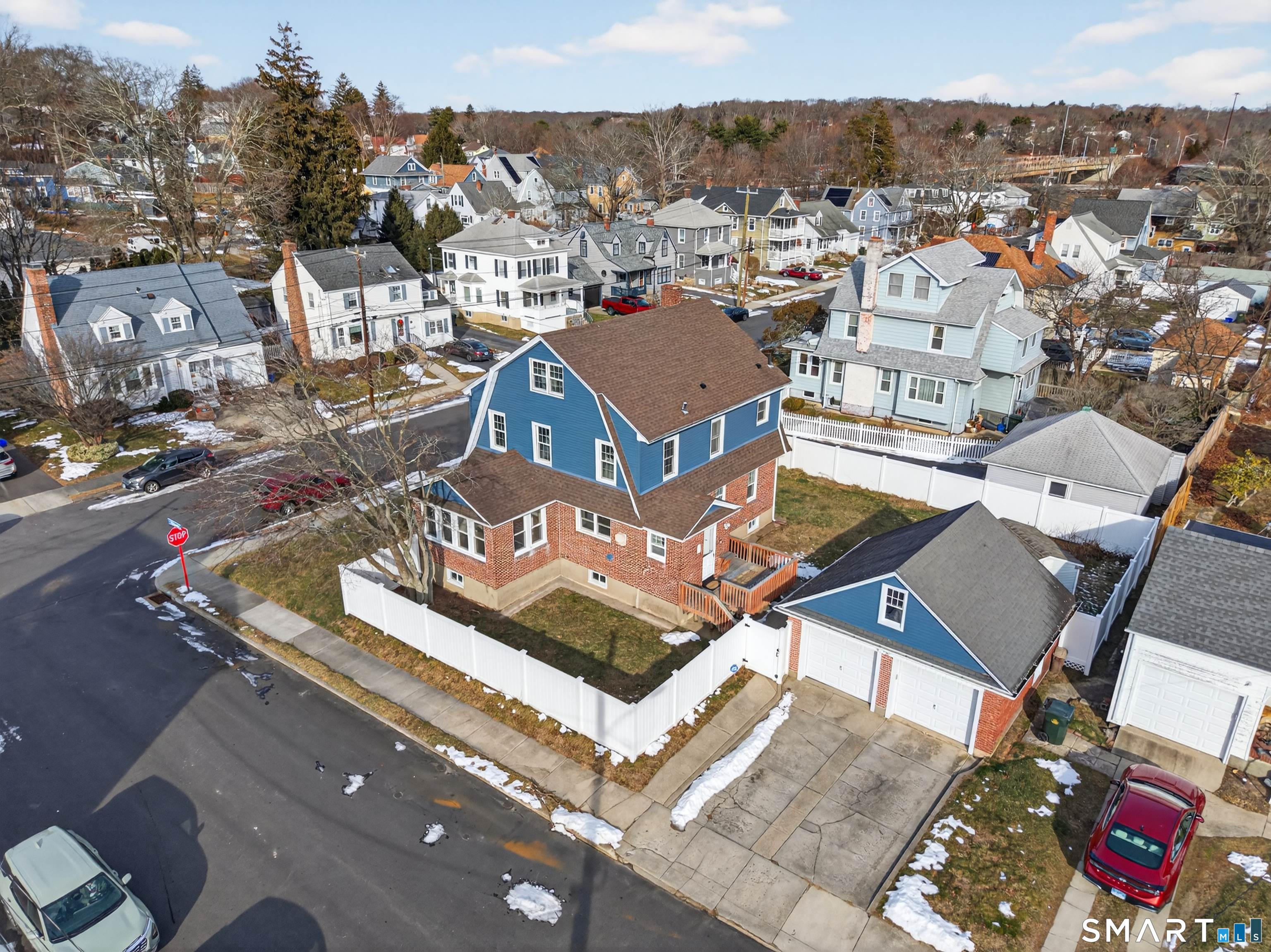 223 Ledyard Street New London, CT 06320 - Photo 4 of 40