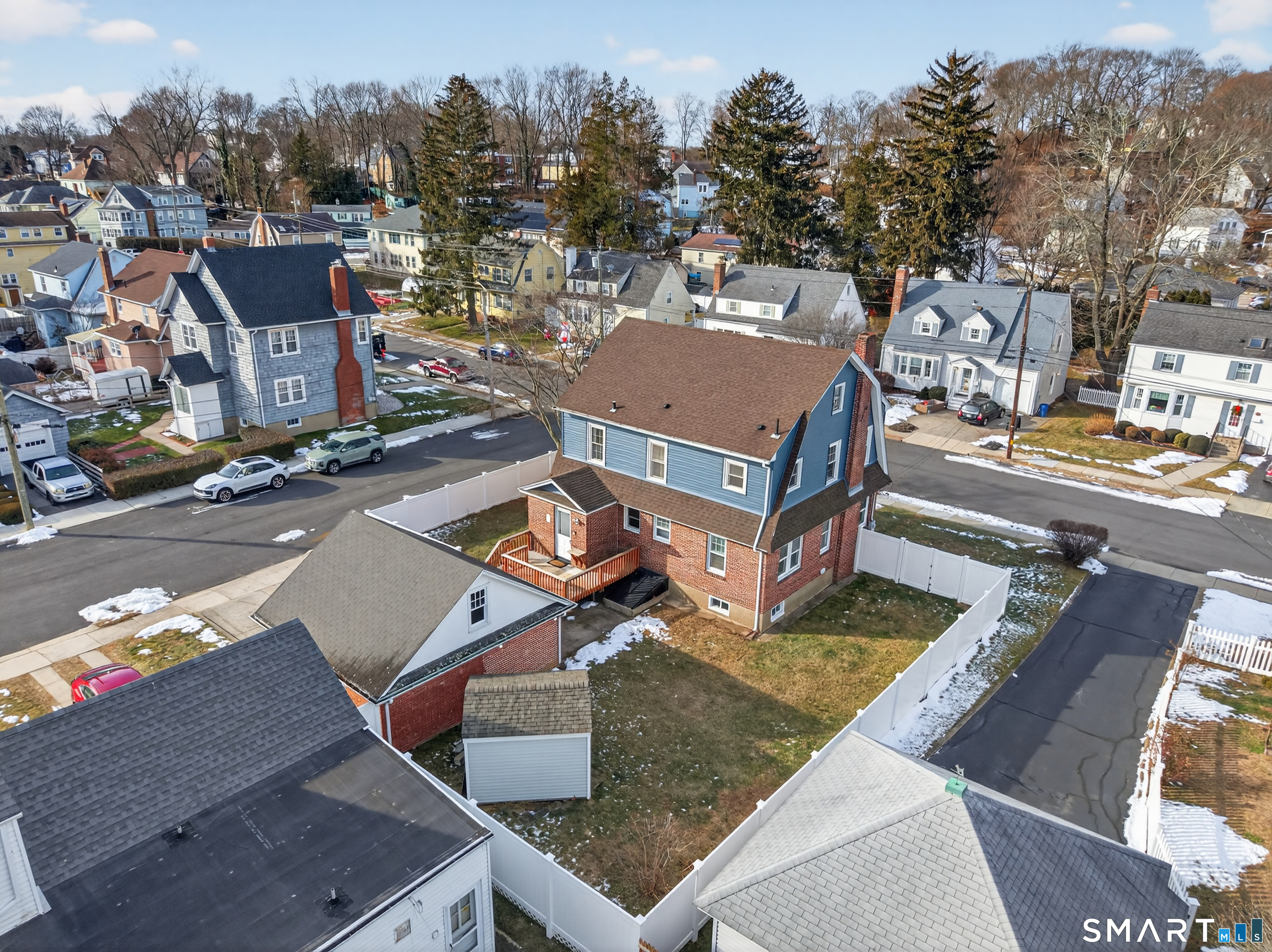 223 Ledyard Street New London, CT 06320 - Photo 5 of 40