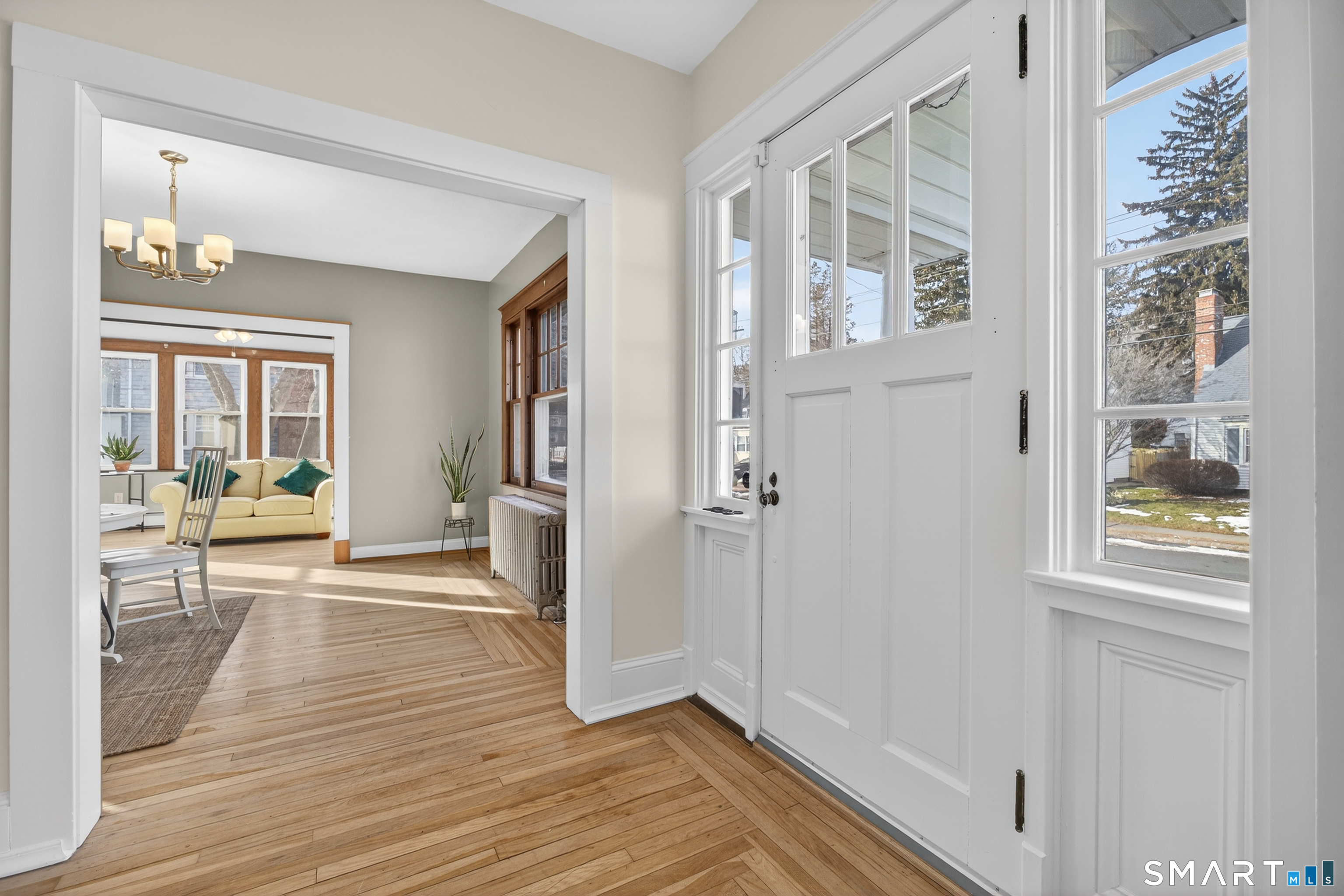 223 Ledyard Street New London, CT 06320 - Photo 8 of 40