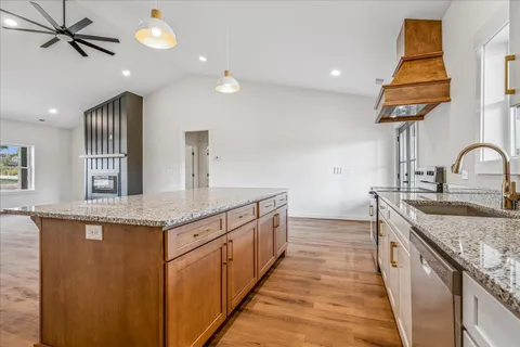 $499,900 | 961 Collins Lane, Huntland, TN 37345