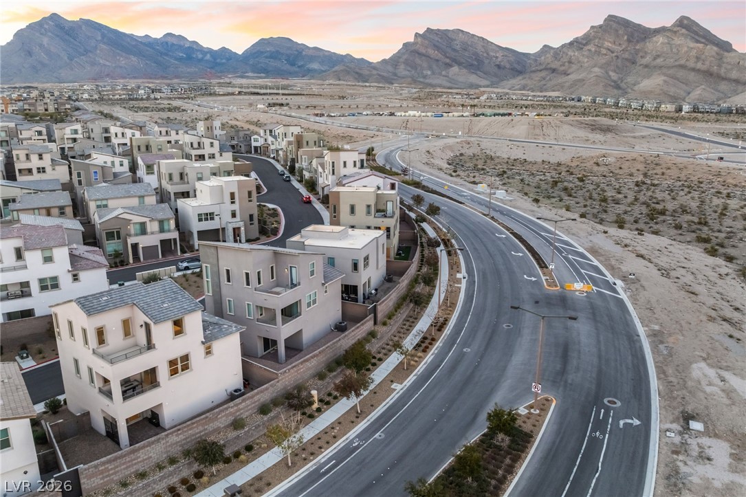 654 Amethyst Point Way Las Vegas, NV 89138 - Photo 11 of 50