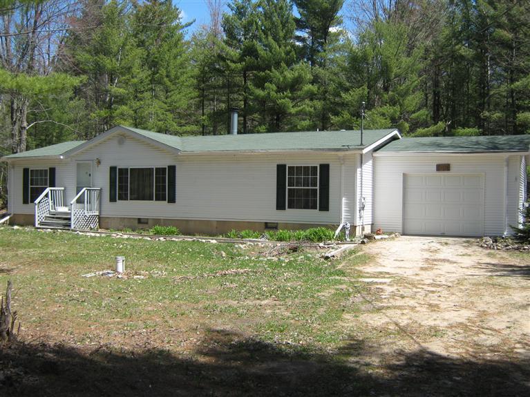876 Deer Lake Reed City, MI 49677 - Photo 1 of 9 Primary Photo