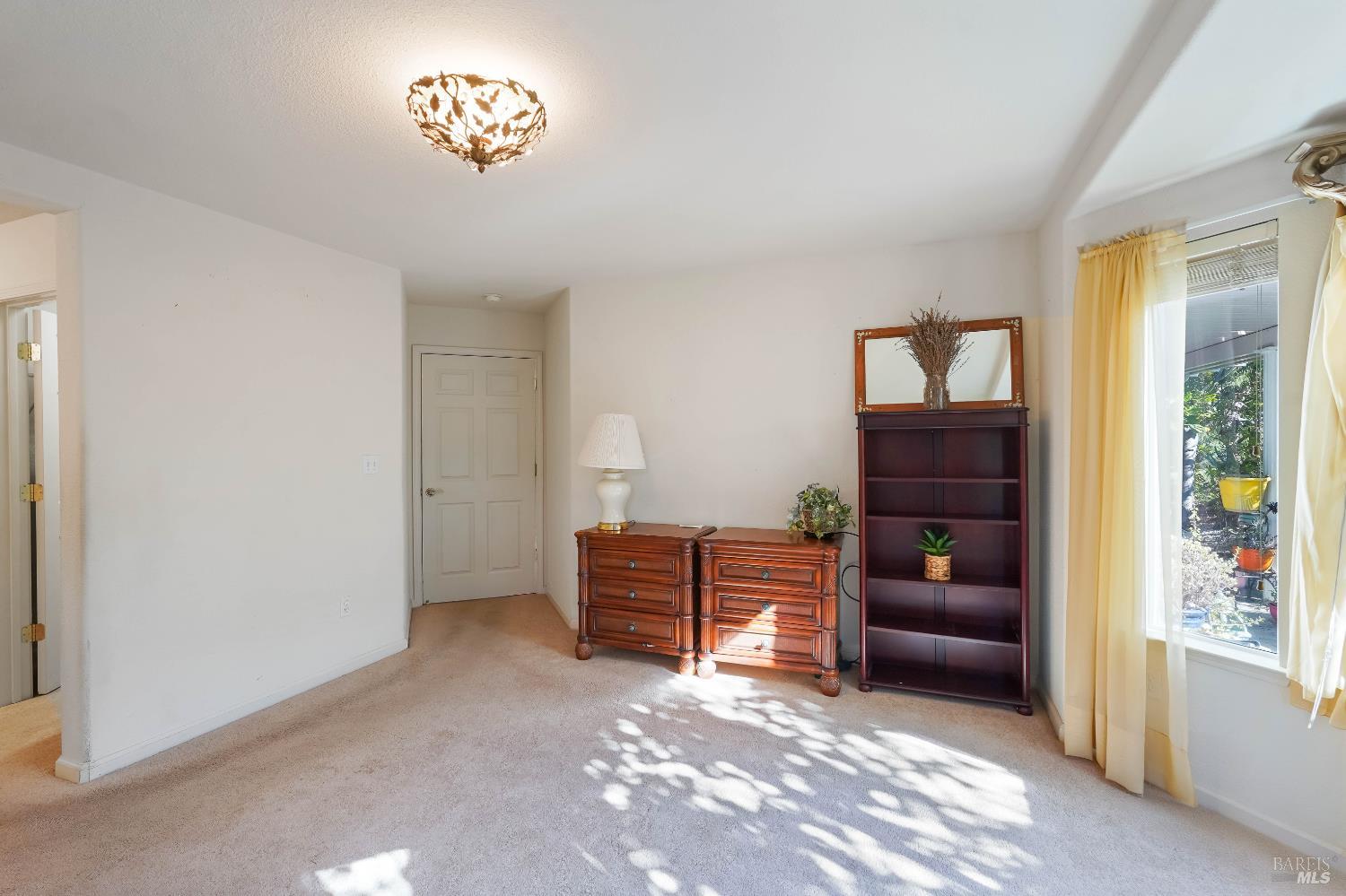320 Spyglass Drive Rio Vista, CA 94571 - Photo 32 of 48 a living room with furniture