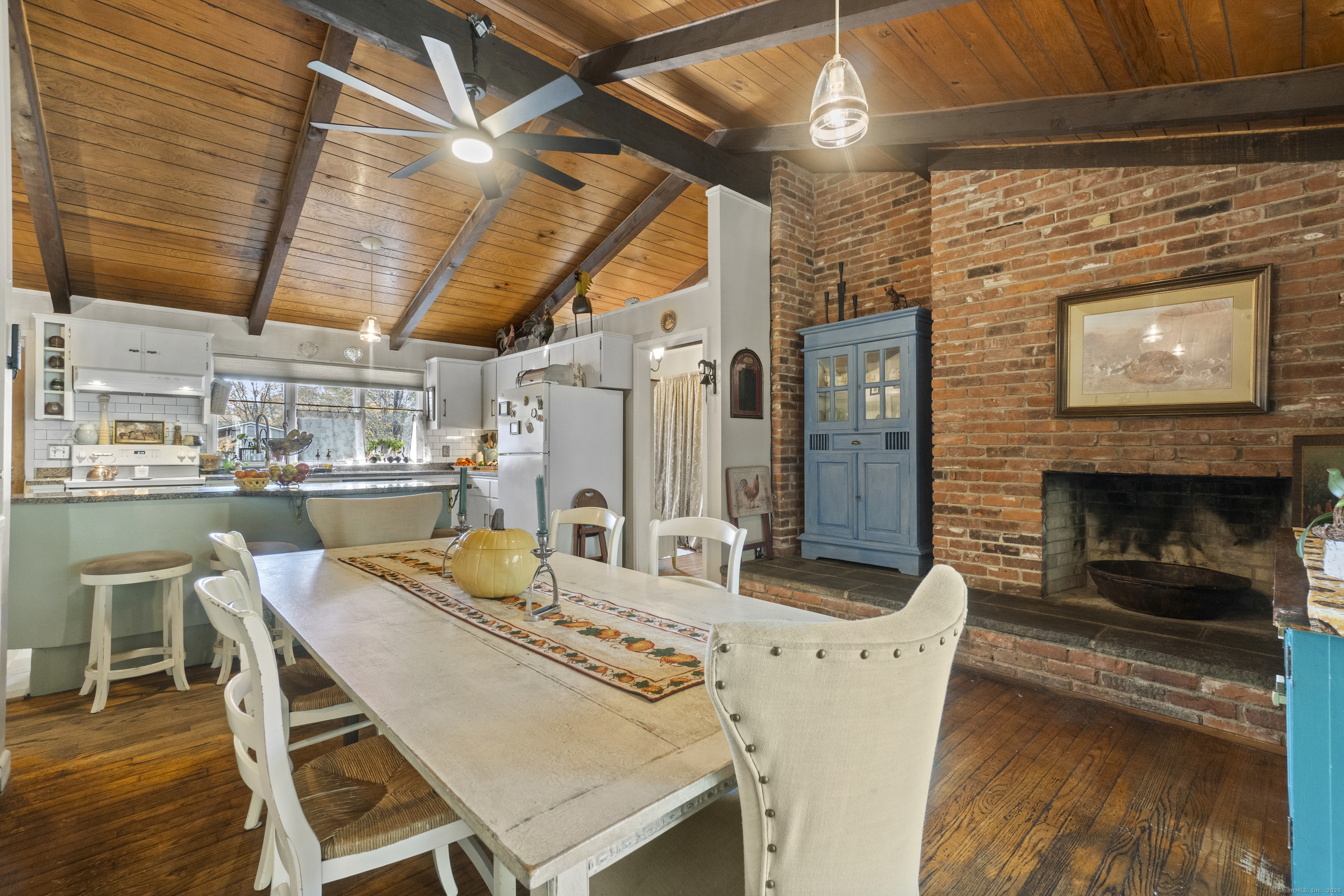 92 Minortown Road Woodbury, CT 06798 - Photo 14 of 40