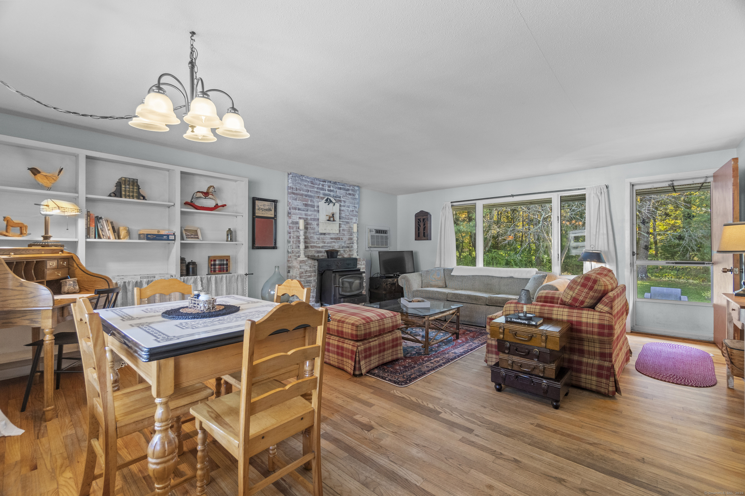 92 Minortown Road Woodbury, CT 06798 - Photo 23 of 40