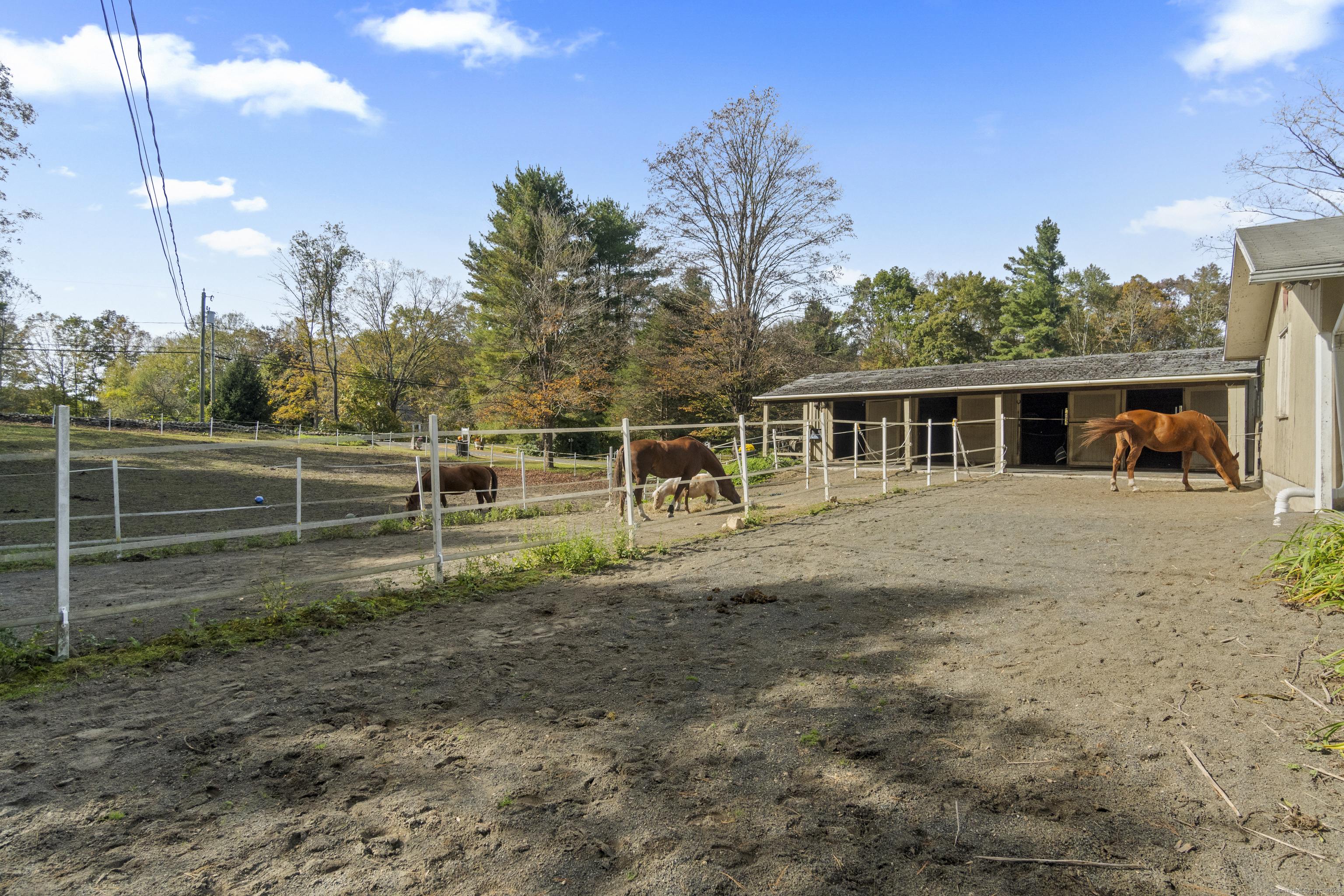 92 Minortown Road Woodbury, CT 06798 - Photo 34 of 40