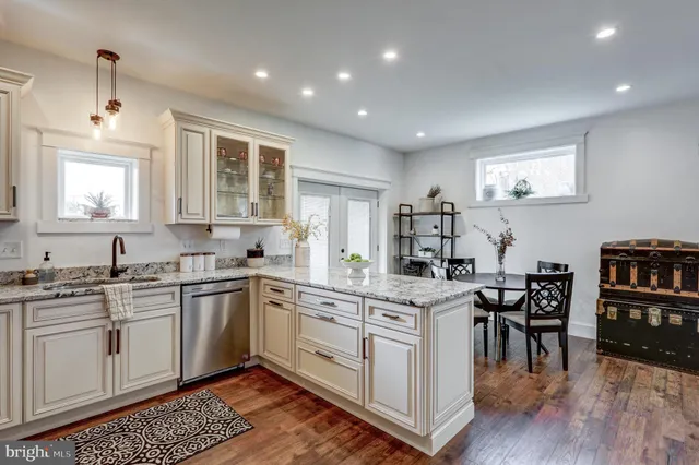 $2,350 | 354 New Holland Avenue, Lancaster, PA 17602