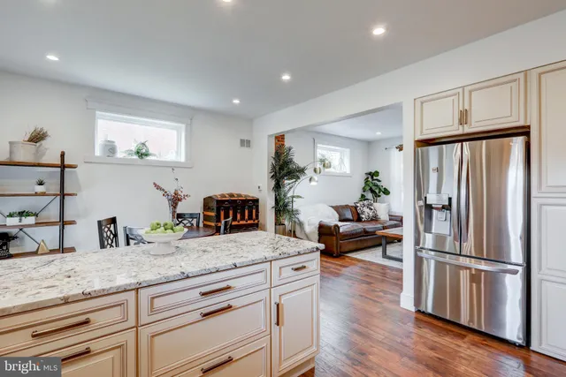 $2,350 | 354 New Holland Avenue, Lancaster, PA 17602