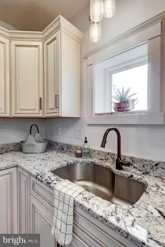 $2,350 | 354 New Holland Avenue, Lancaster, PA 17602