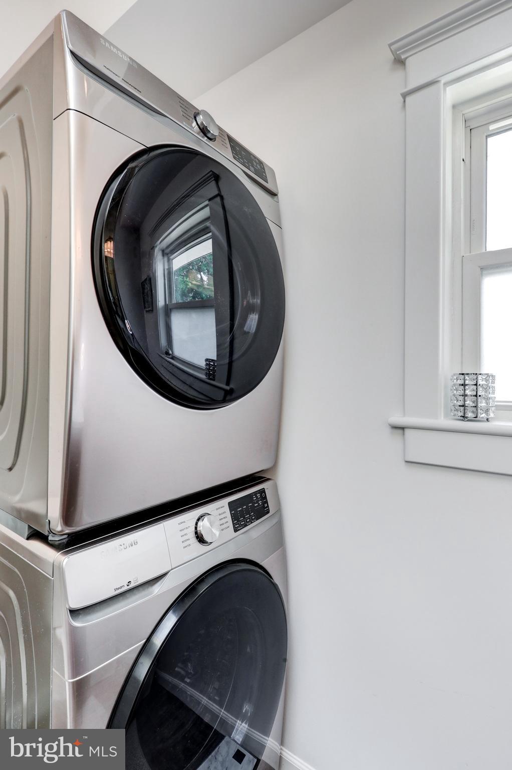 354 New Holland Avenue Lancaster, PA 17602 - Photo 27 of 43 a utility room with dryer and washer
