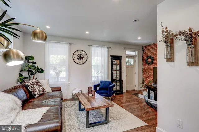 $2,350 | 354 New Holland Avenue, Lancaster, PA 17602