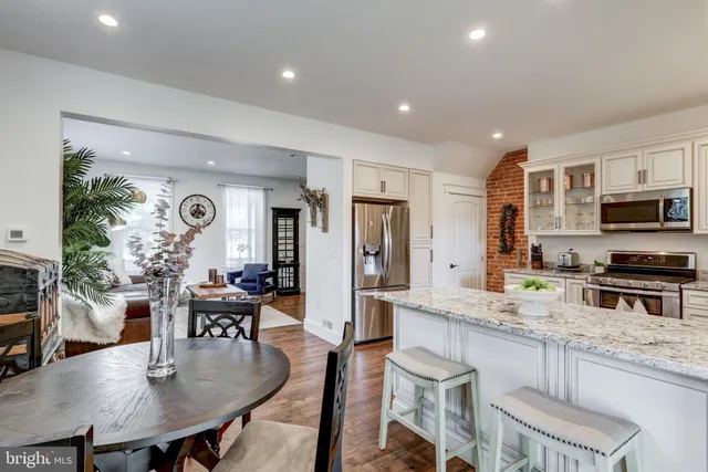 $2,350 | 354 New Holland Avenue, Lancaster, PA 17602