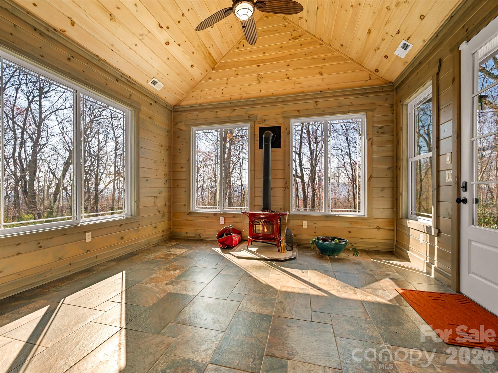 439 Monarch Road Hendersonville, NC 28739 - Photo 12 of 48 Gallery Image 12