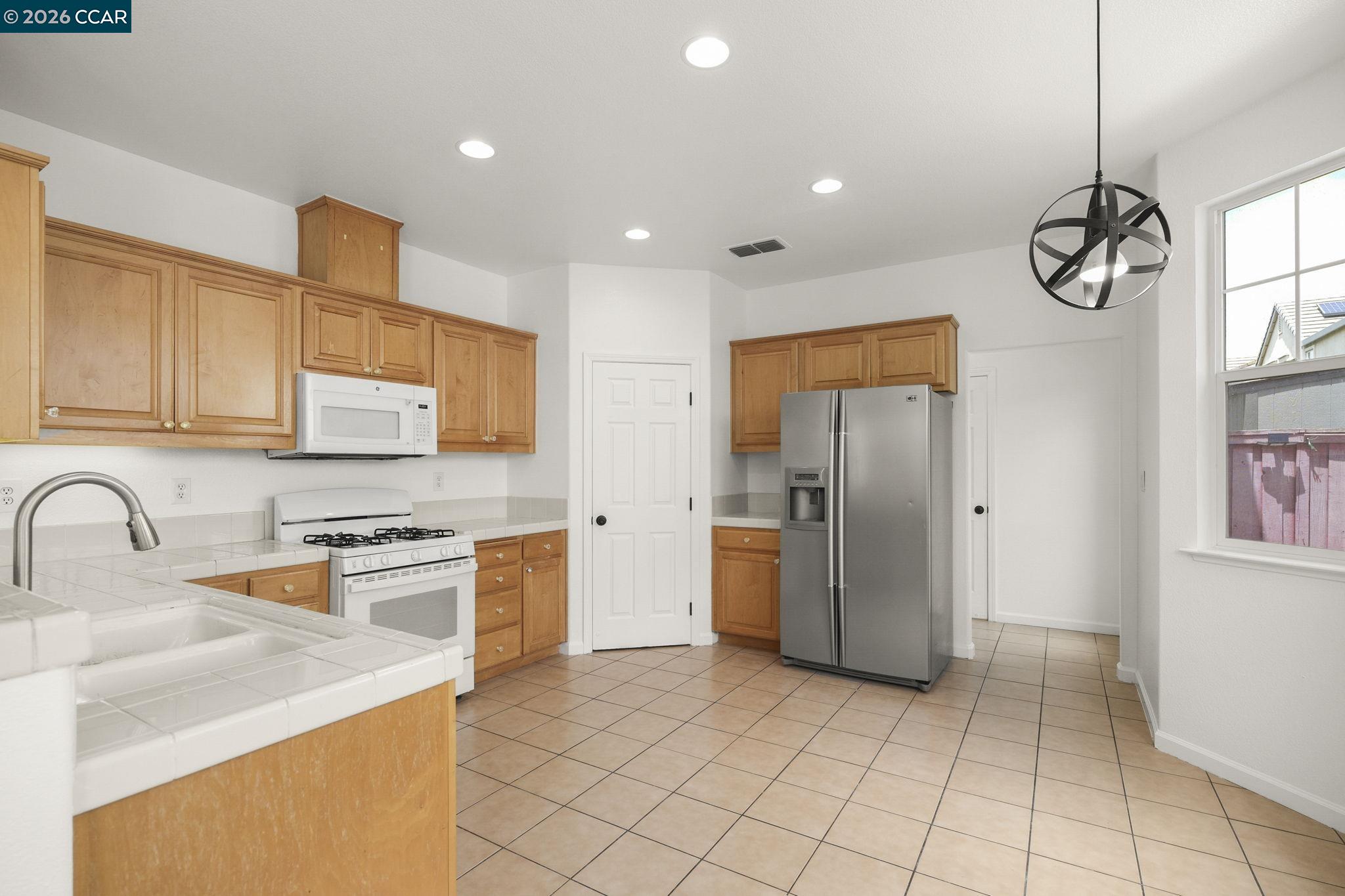 648 Rockspray Circle Pittsburg, CA 94565 - Photo 14 of 30