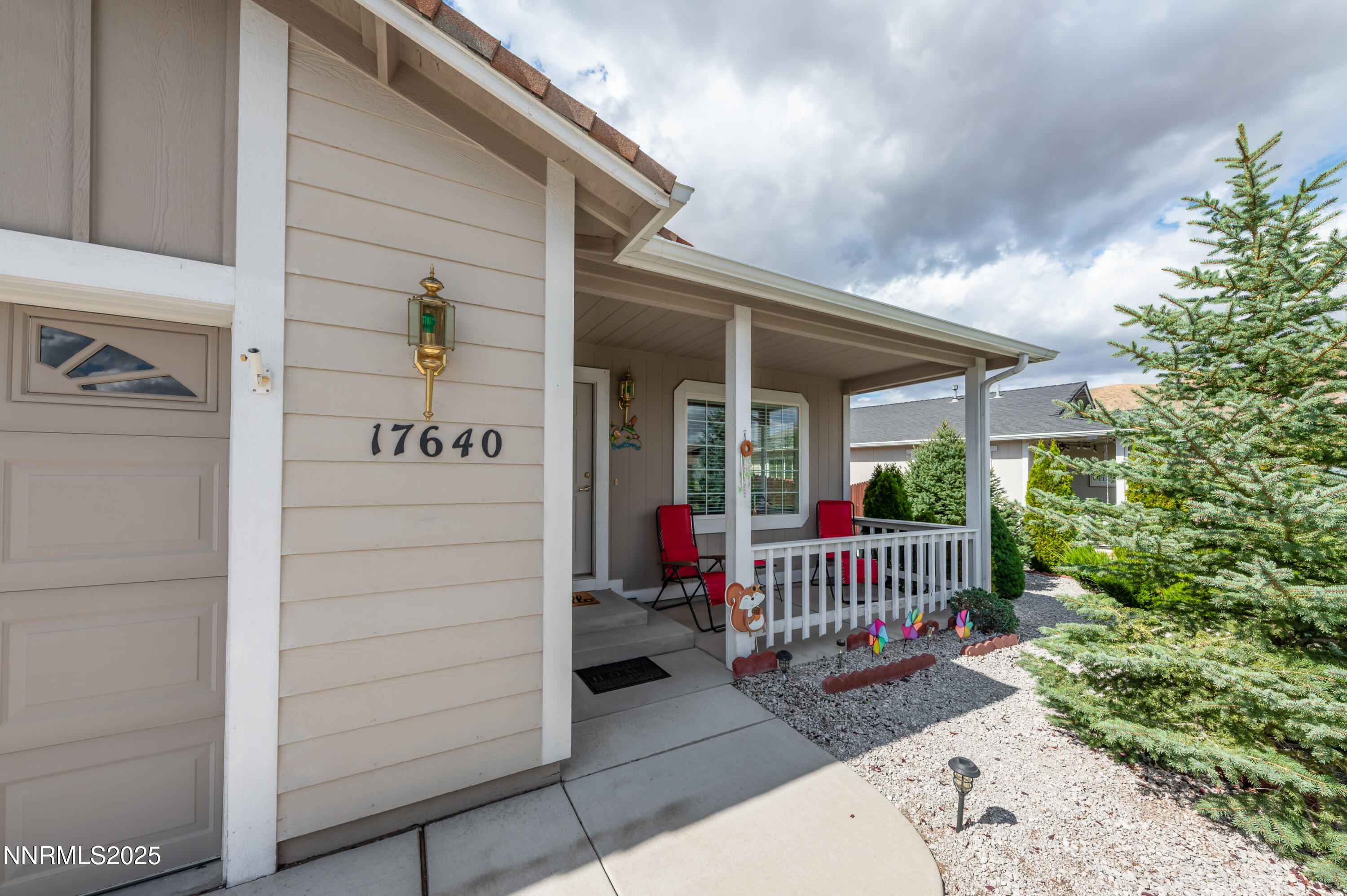 17640 Lake Powell Drive Reno, NV 89508 - Photo 3 of 34 L-1007