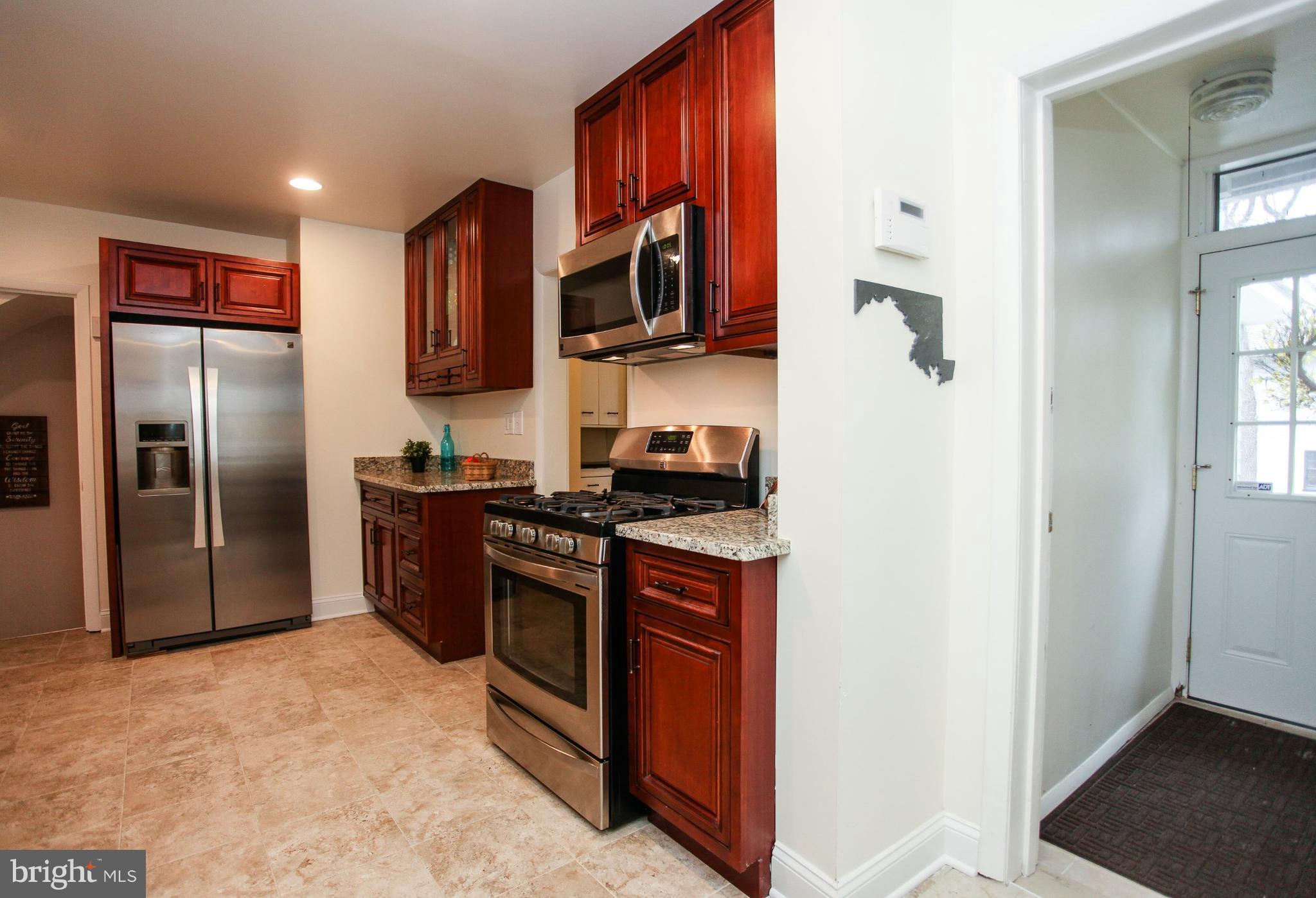 510 Old Orchard Road Baltimore, MD 21229 - Photo 11 of 30 Kitchen