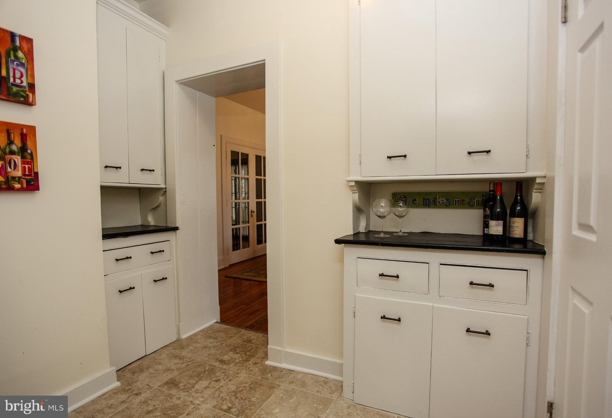 510 Old Orchard Road Baltimore, MD 21229 - Photo 12 of 30 Kitchen