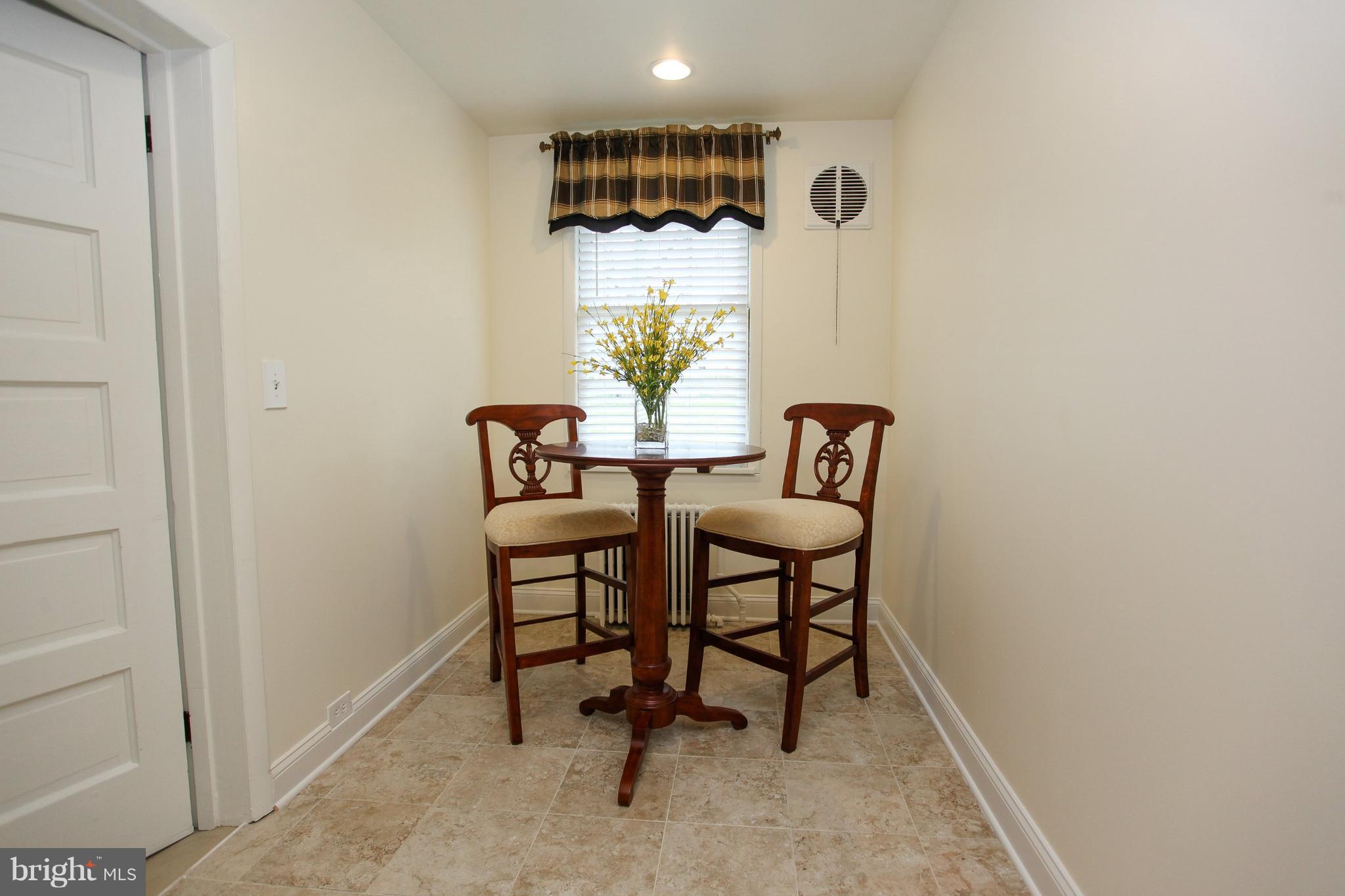 510 Old Orchard Road Baltimore, MD 21229 - Photo 13 of 30 Kitchen