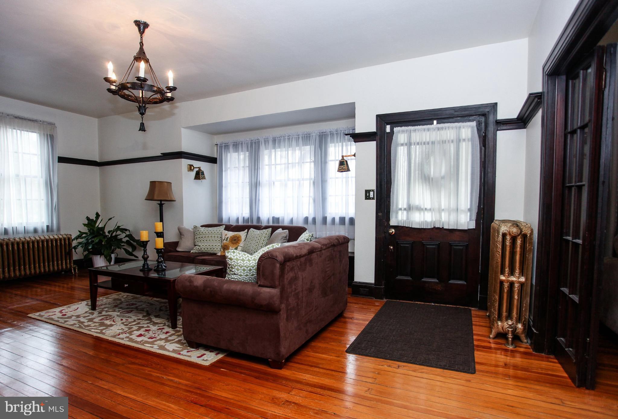 510 Old Orchard Road Baltimore, MD 21229 - Photo 3 of 30 Interior (General)