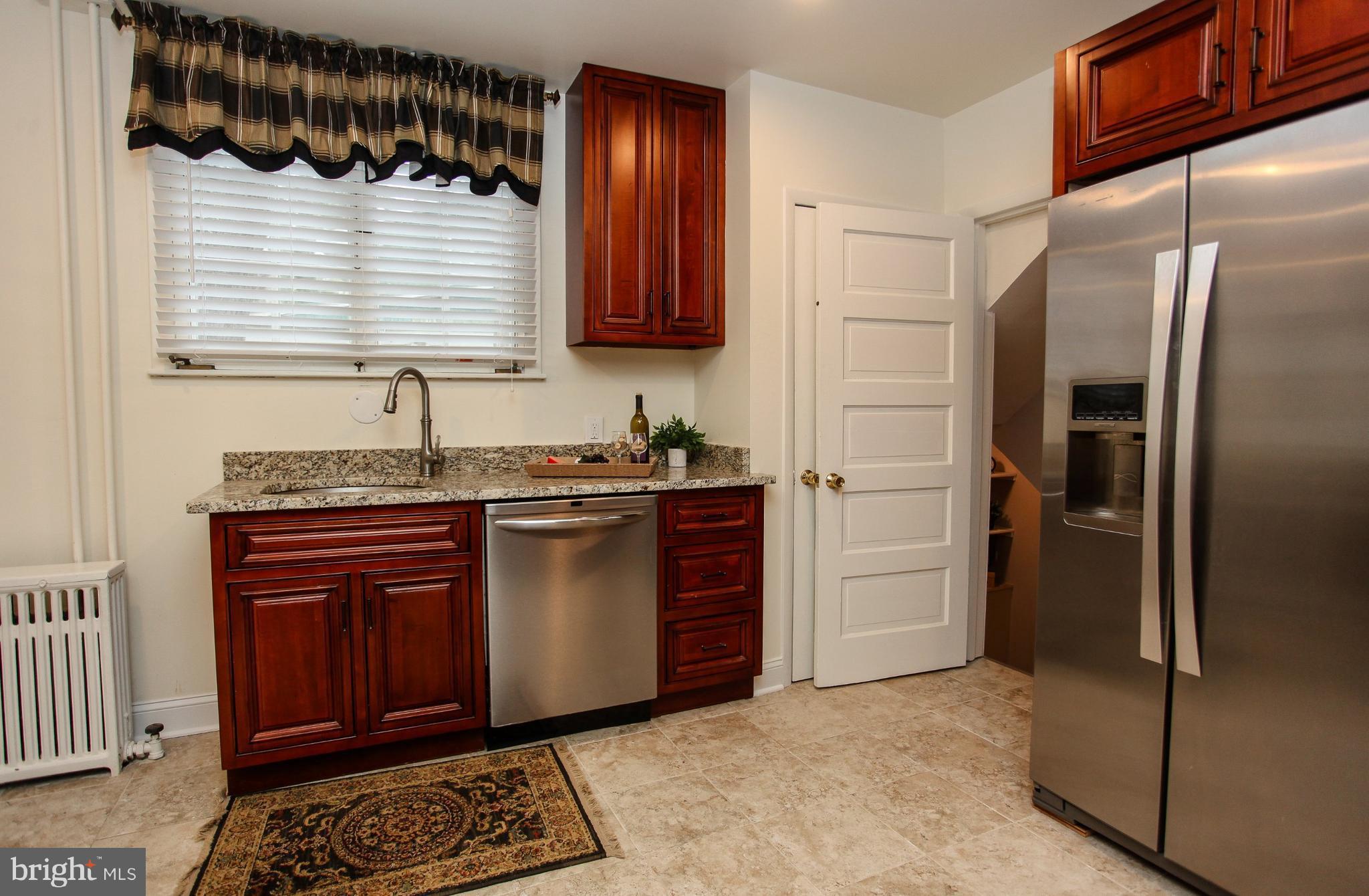 510 Old Orchard Road Baltimore, MD 21229 - Photo 10 of 30 Kitchen
