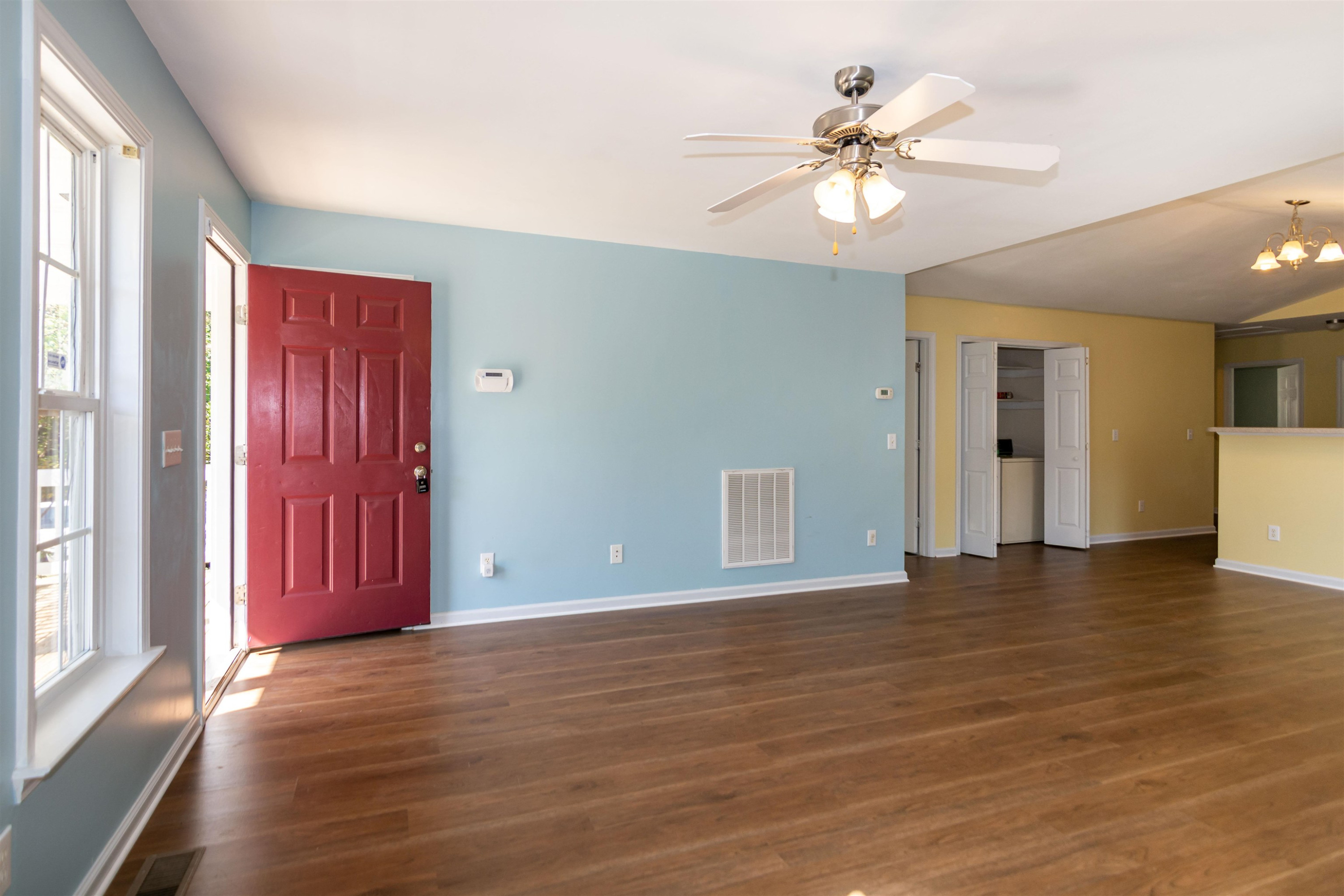 1127 Ricochet Drive Raleigh, NC 27610 - Photo 6 of 28 Family/Living Room