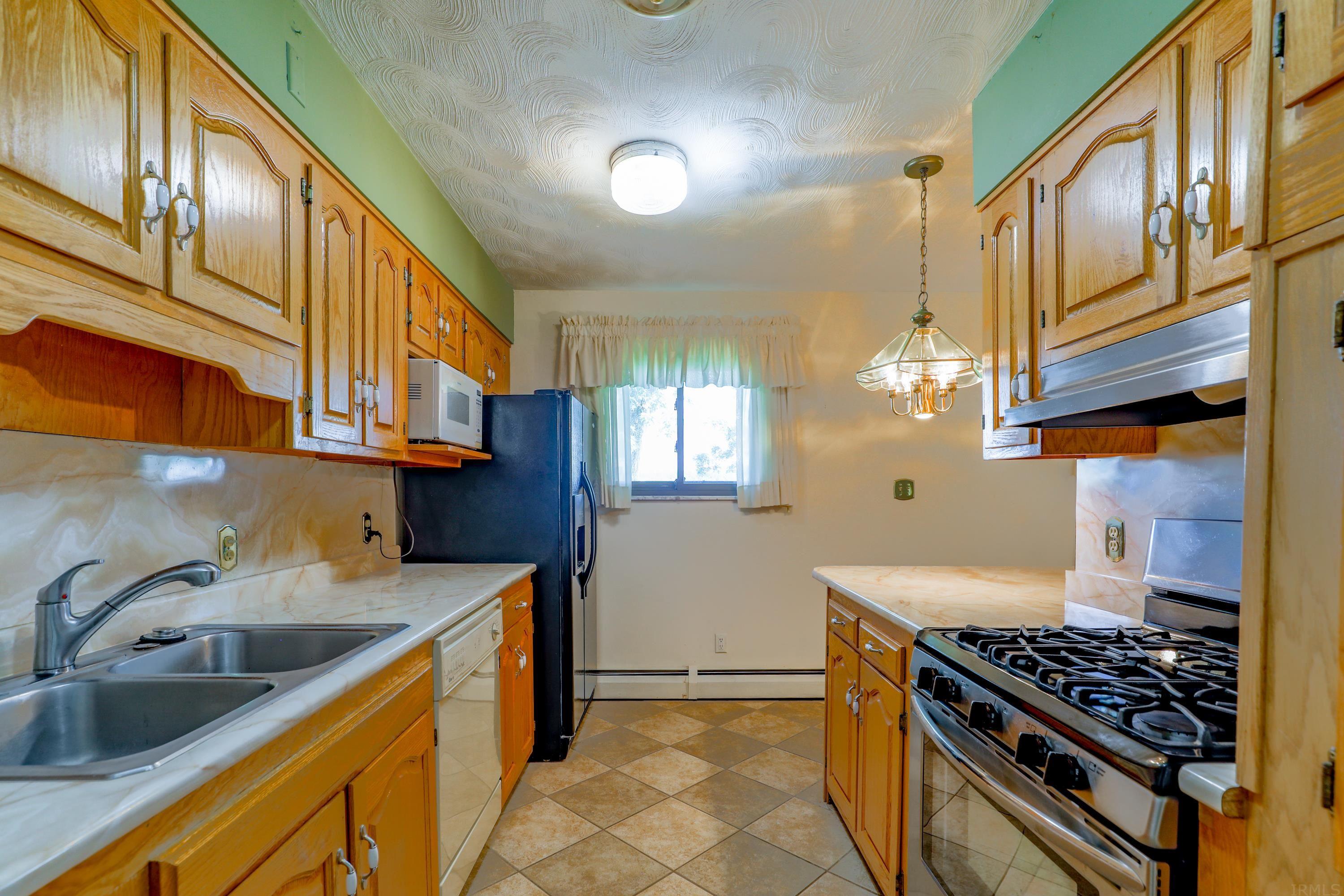 351 East Dustman Road Bluffton, IN 46714 - Photo 16 of 36 Gallery Image 16