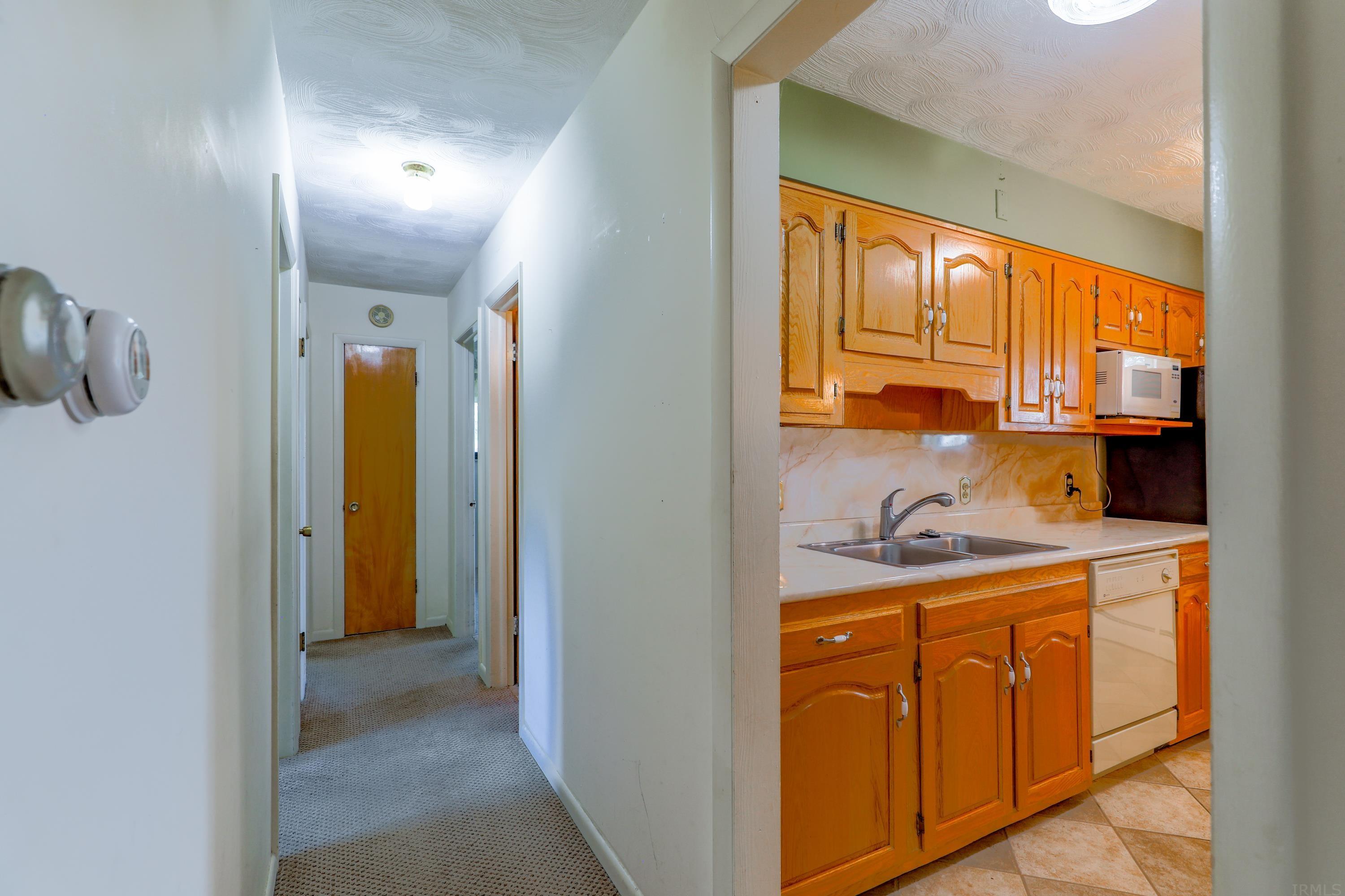 351 East Dustman Road Bluffton, IN 46714 - Photo 17 of 36 Gallery Image 17