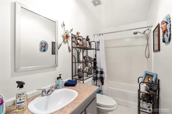 $799,900 | 16826 Sheldon Lane Southwest, Rochester, WA 98579