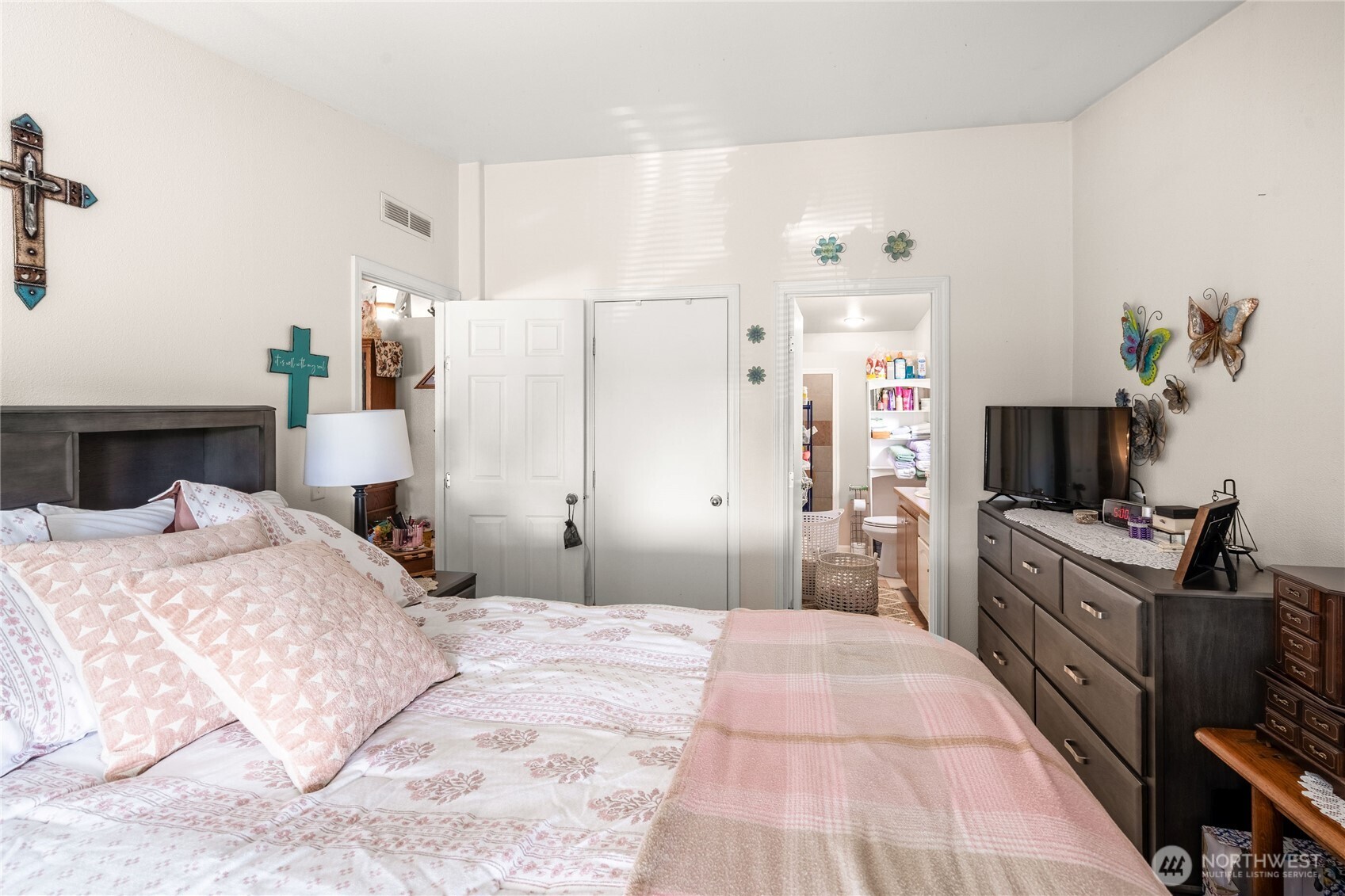 16826 Sheldon Lane Southwest Rochester, WA 98579 - Photo 35 of 40