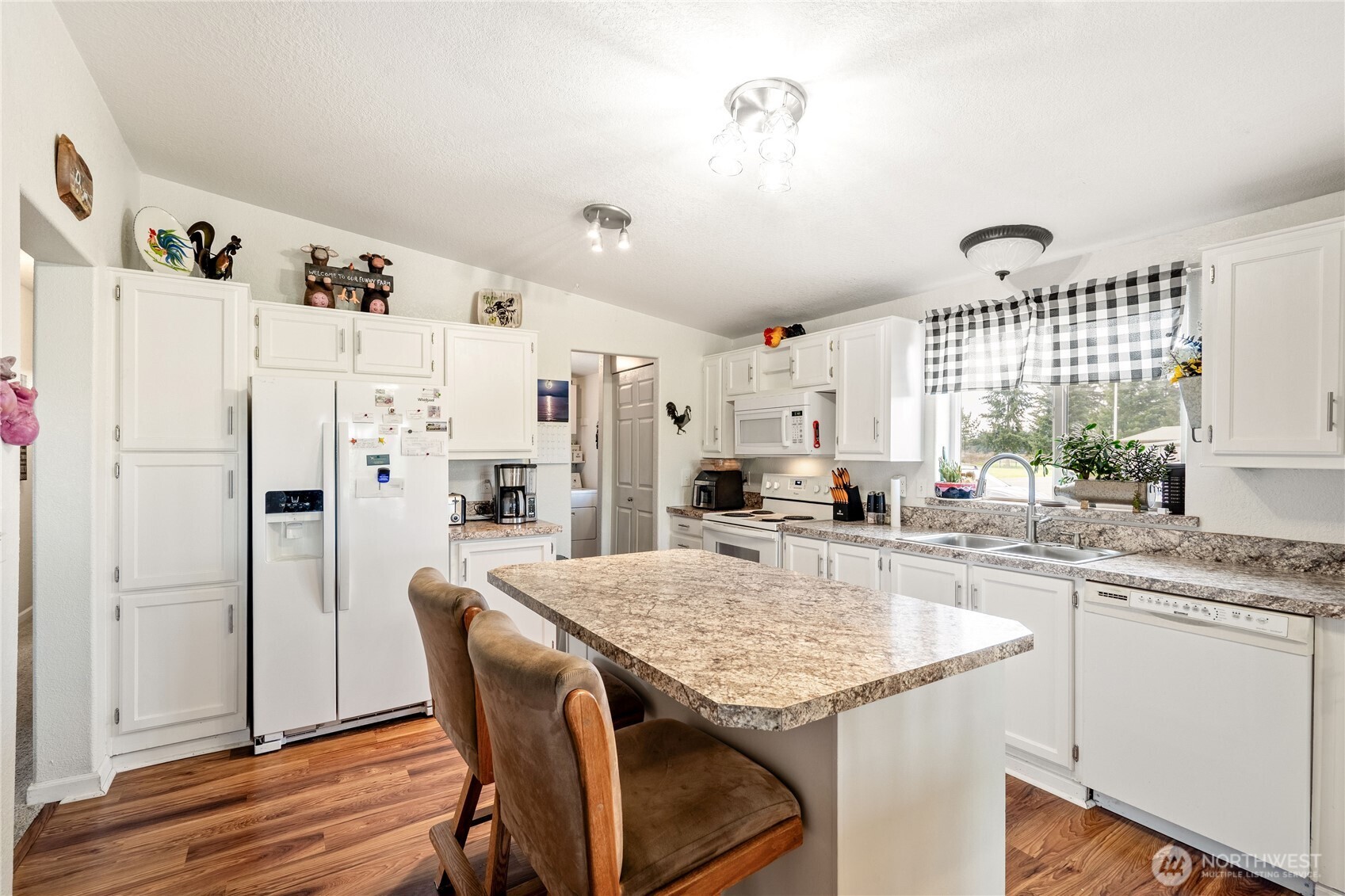 16826 Sheldon Lane Southwest Rochester, WA 98579 - Photo 6 of 40