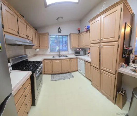 $292,000 | 400 North Melrose Drive, Unit 33, Vista, CA 92083