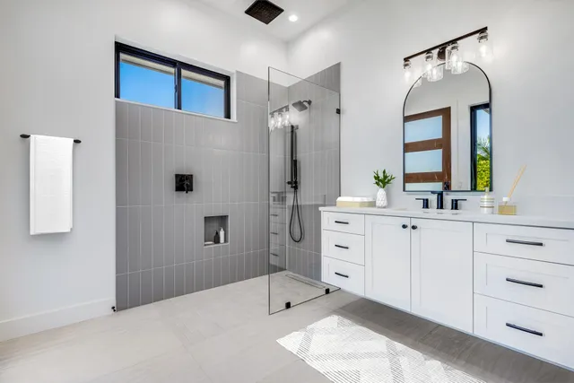 $4,995,000 | 837 Anapuni Loop, Lahaina, HI 96761