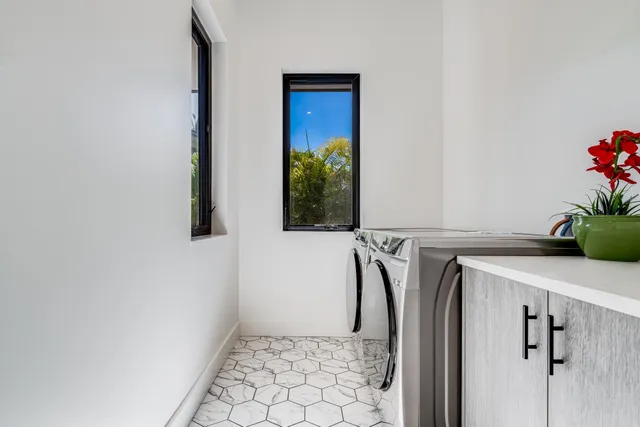 $4,995,000 | 837 Anapuni Loop, Lahaina, HI 96761