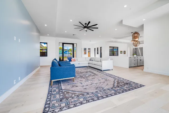 $4,995,000 | 837 Anapuni Loop, Lahaina, HI 96761