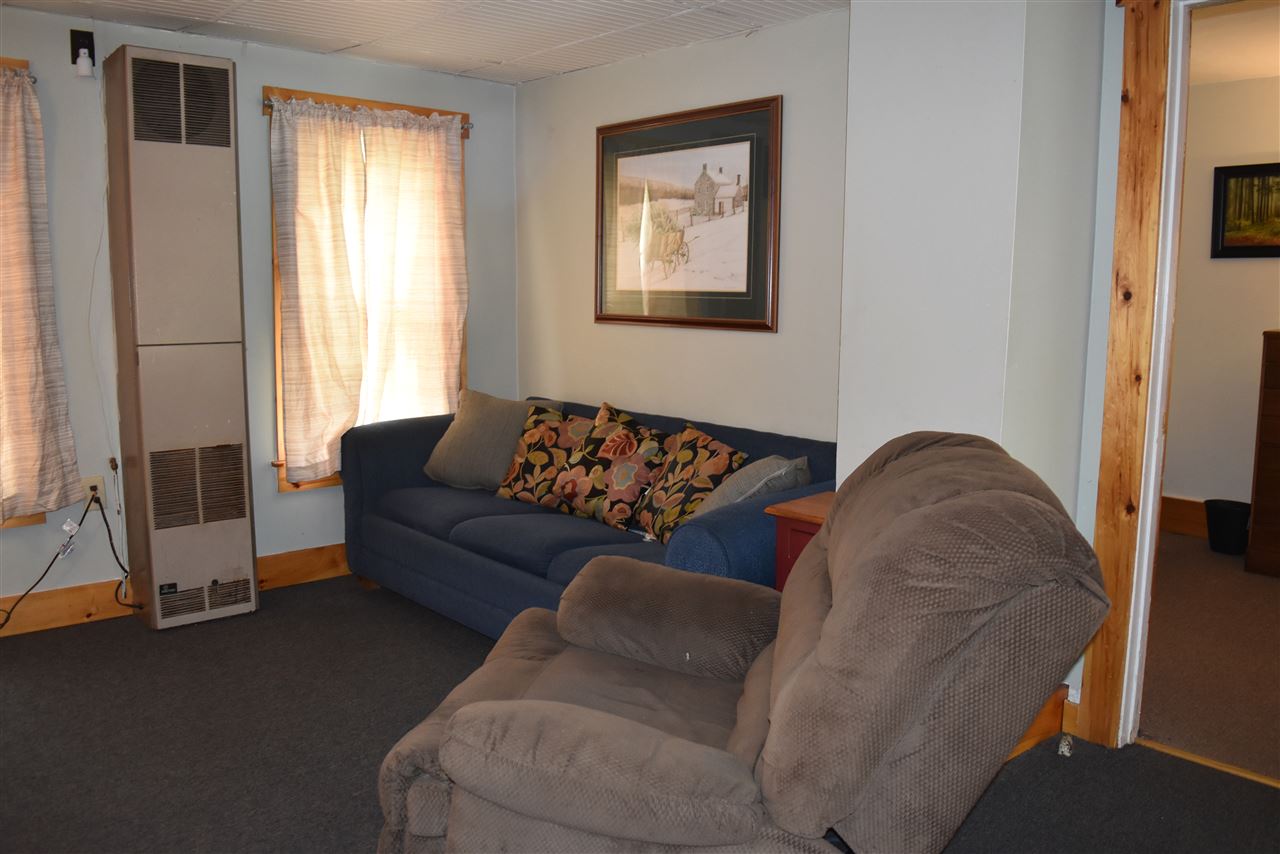 82 Crescent Street Rutland, VT 05701 - Photo 11 of 26