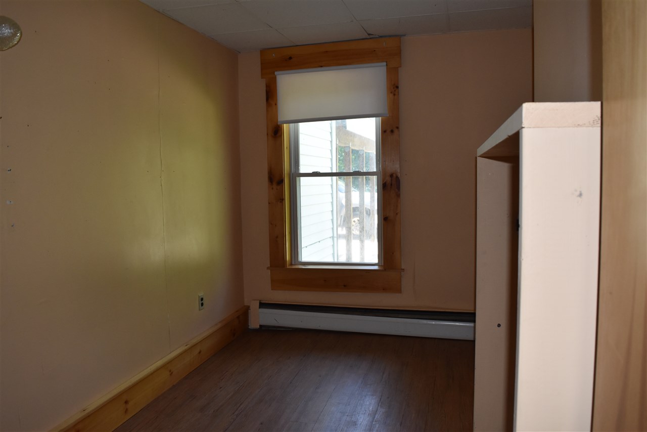 82 Crescent Street Rutland, VT 05701 - Photo 7 of 26