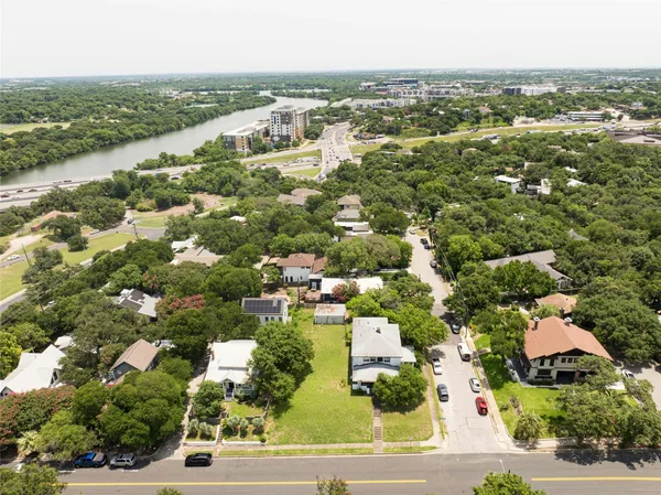 $795,000 | 1107 Travis Heights Boulevard, Austin, TX 78704