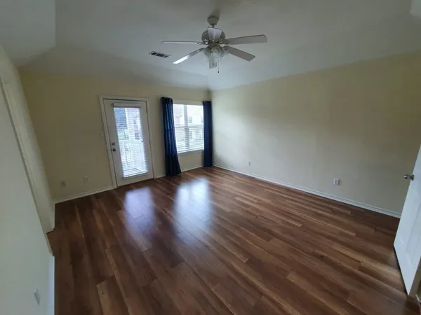 $1,600 | 16020 Fountainview Drive, Unit 2, Montgomery, TX 77356