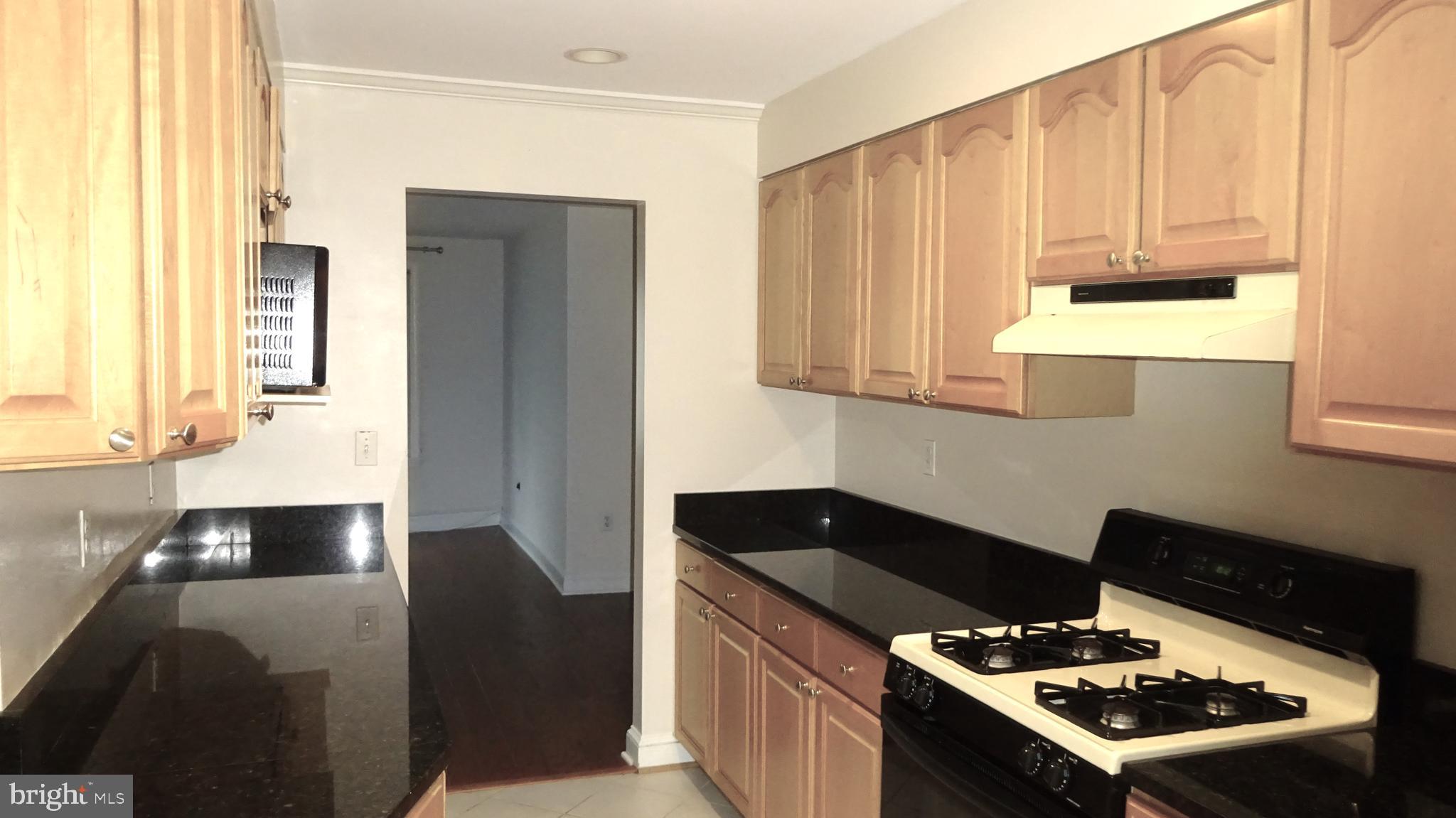 9804 Broad Street Bethesda, MD 20814 - Photo 12 of 21