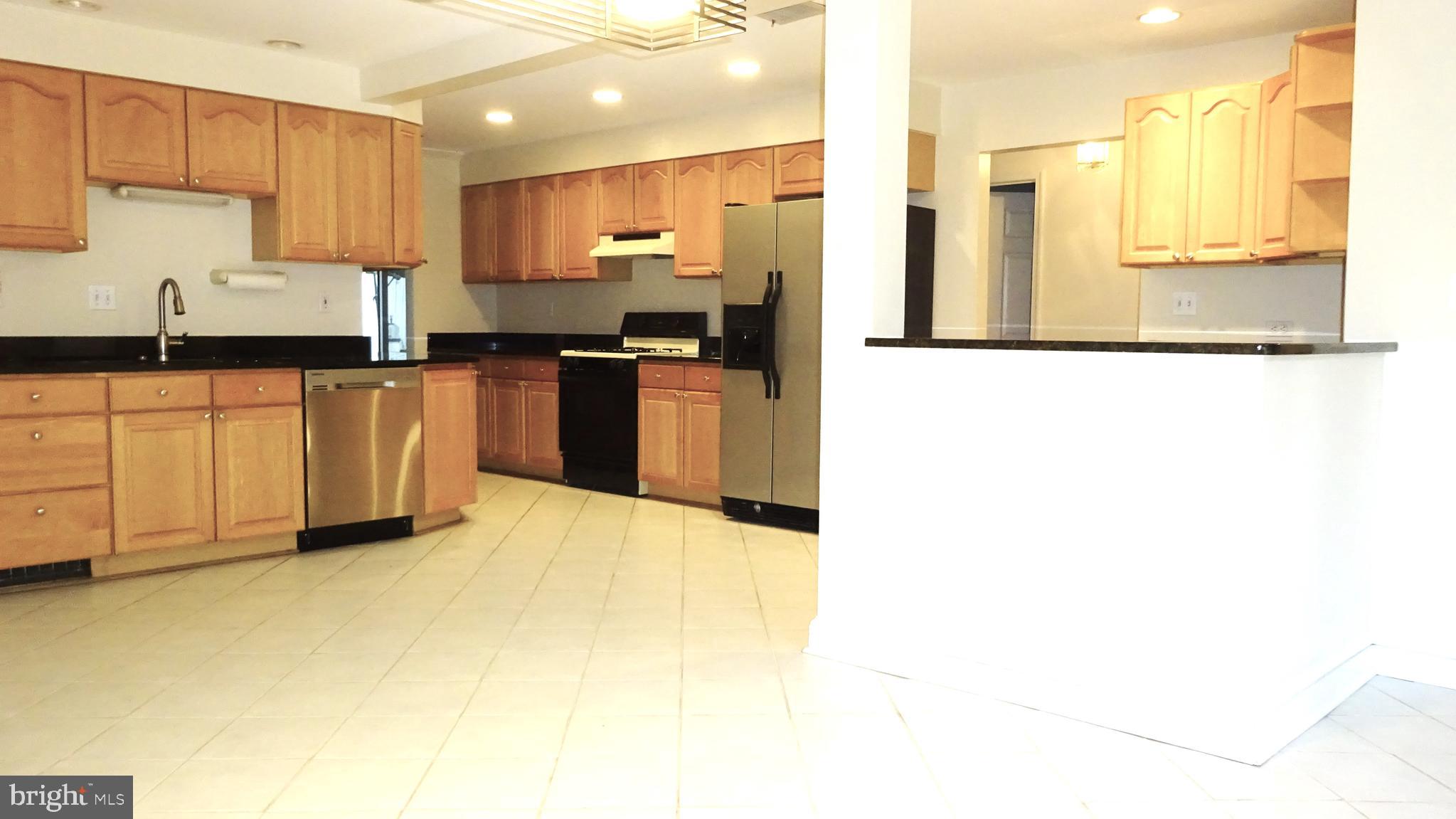 9804 Broad Street Bethesda, MD 20814 - Photo 6 of 21