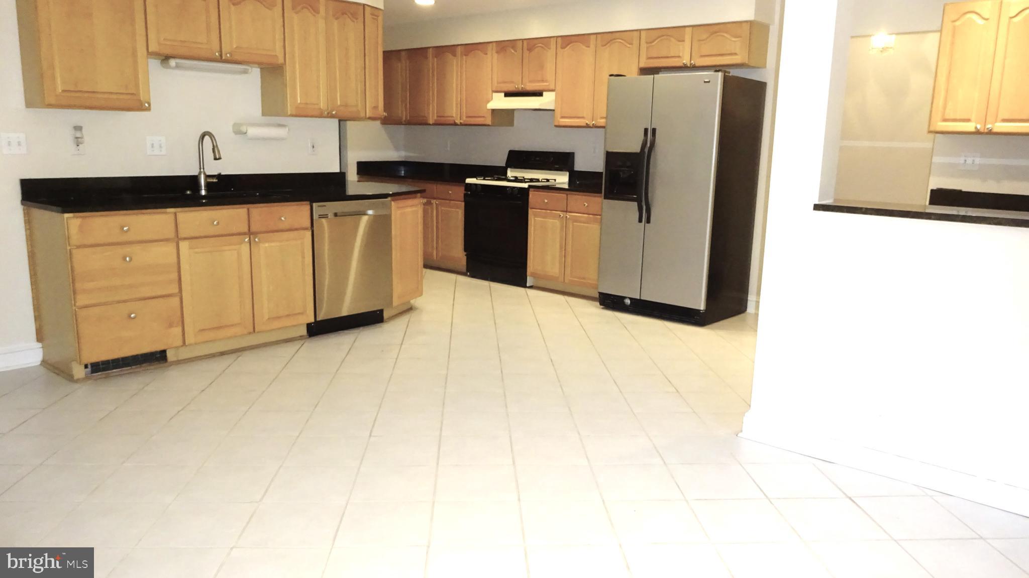 9804 Broad Street Bethesda, MD 20814 - Photo 7 of 21